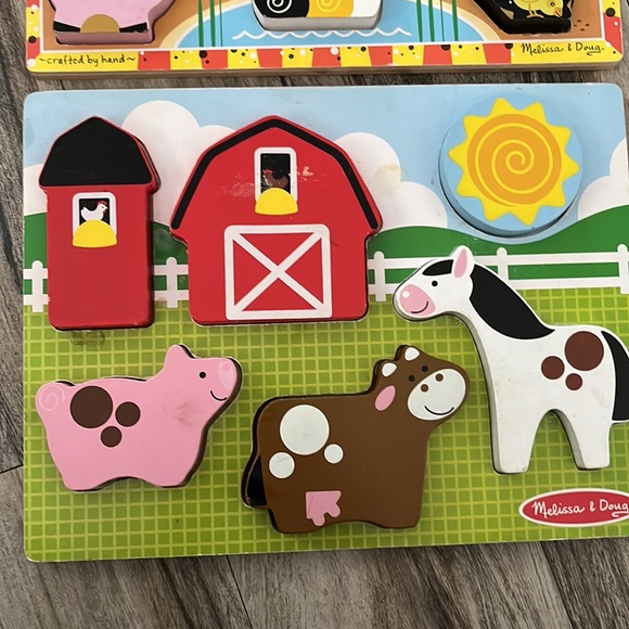🐮2 WOOD PUZZLES🐷BOTH ON THE FARM & BOTH HAVE ALL OF THE PIECES GREAT CONDITION - Picture 2 of 6